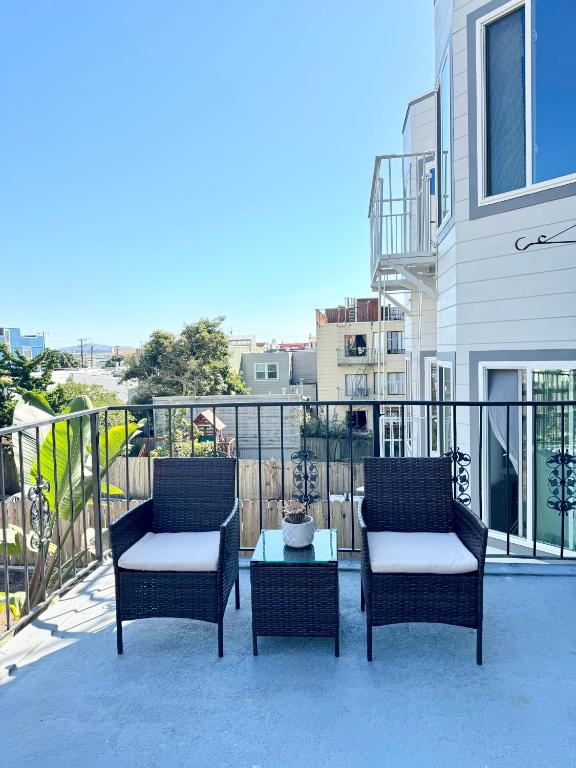 Stunning apartment steps from Ocean Beach